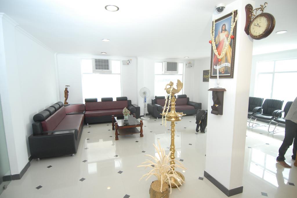 Hotel Phils' Residency & Banquets Kochi Exterior foto