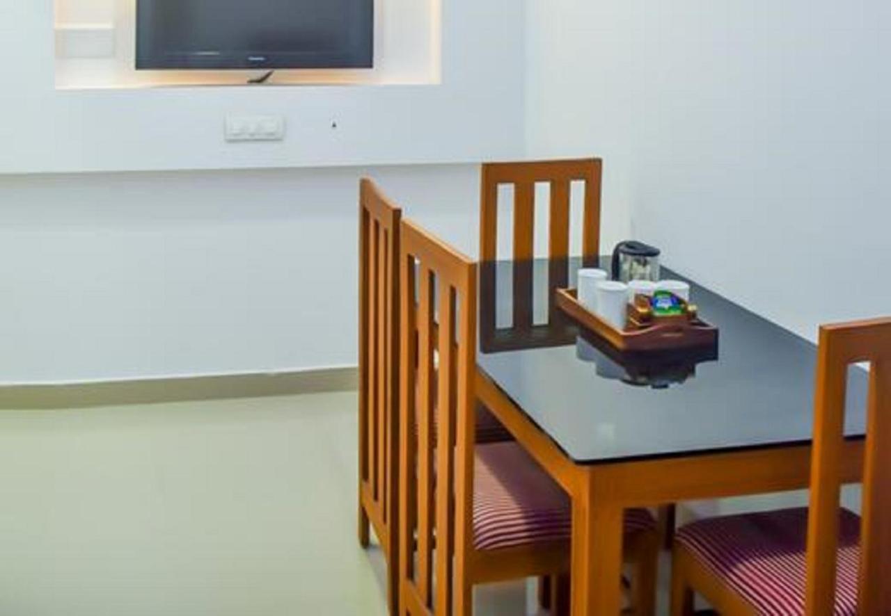 Hotel Phils' Residency & Banquets Kochi Exterior foto