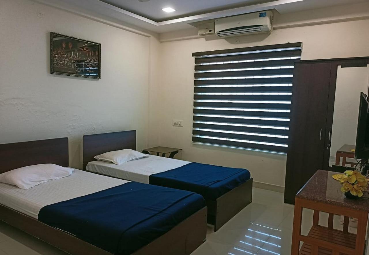 Hotel Phils' Residency & Banquets Kochi Exterior foto