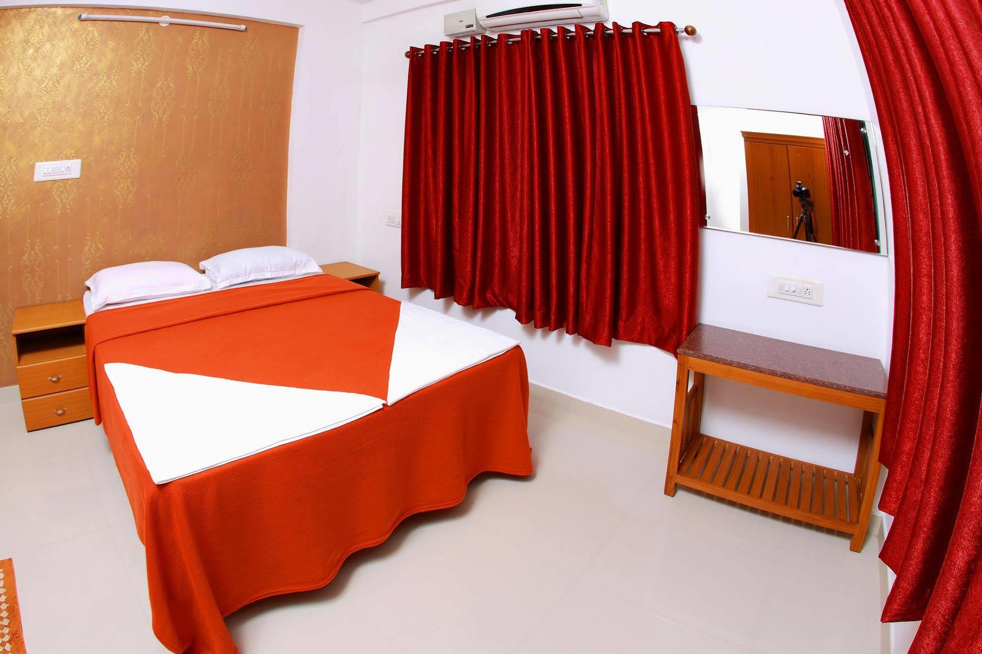 Hotel Phils' Residency & Banquets Kochi Exterior foto